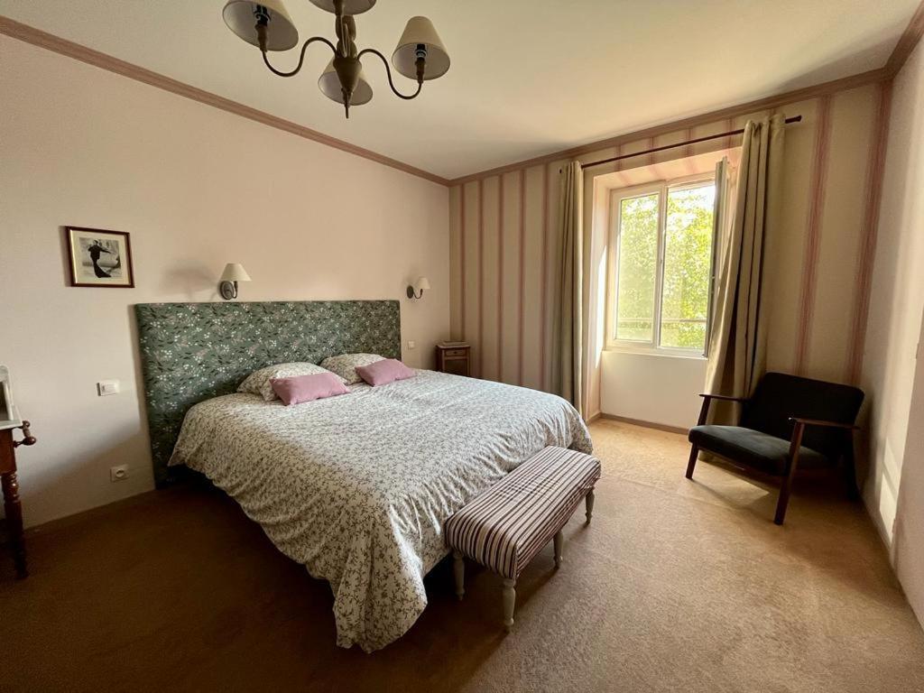 Chambres D'Hotes Le Cedre Bleu Saint-Lattier Экстерьер фото