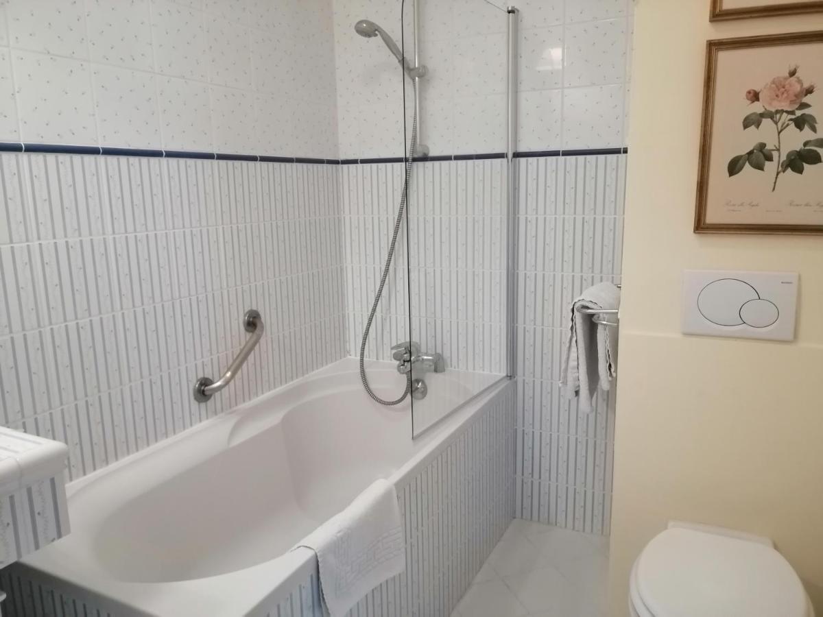 Chambres D'Hotes Le Cedre Bleu Saint-Lattier Экстерьер фото