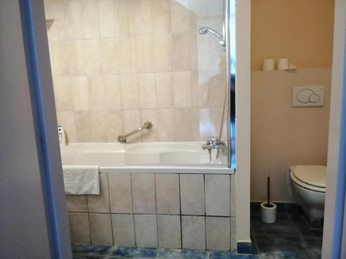 Chambres D'Hotes Le Cedre Bleu Saint-Lattier Экстерьер фото